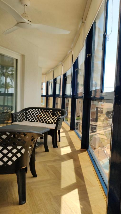 Luxury Esther Benidorm Luaran gambar
