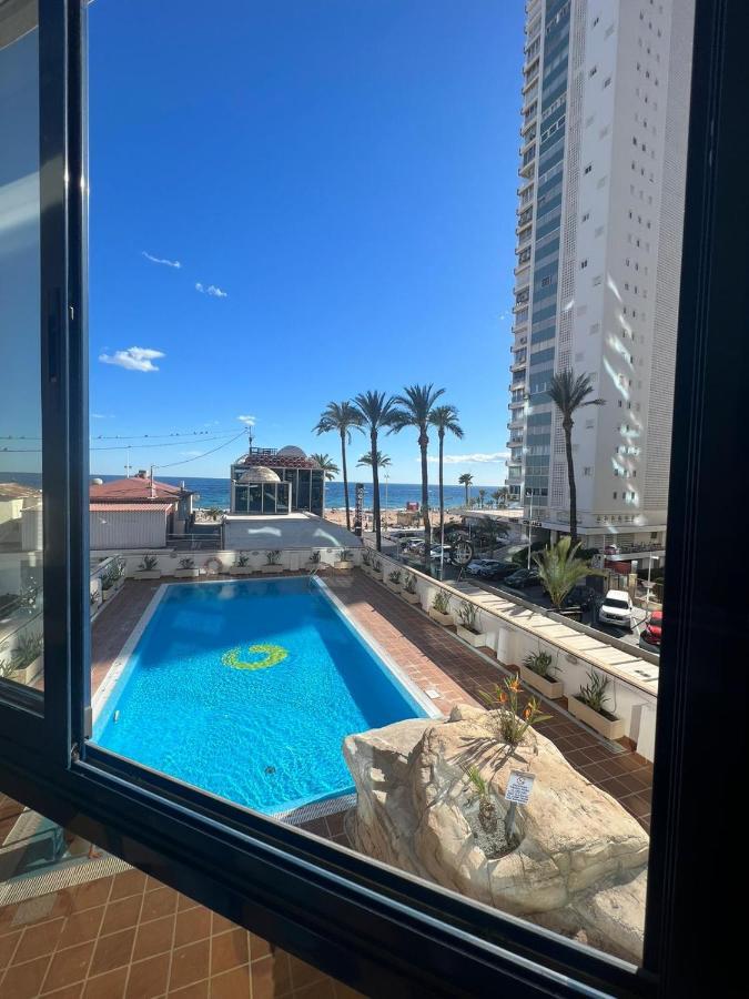 Luxury Esther Benidorm Luaran gambar